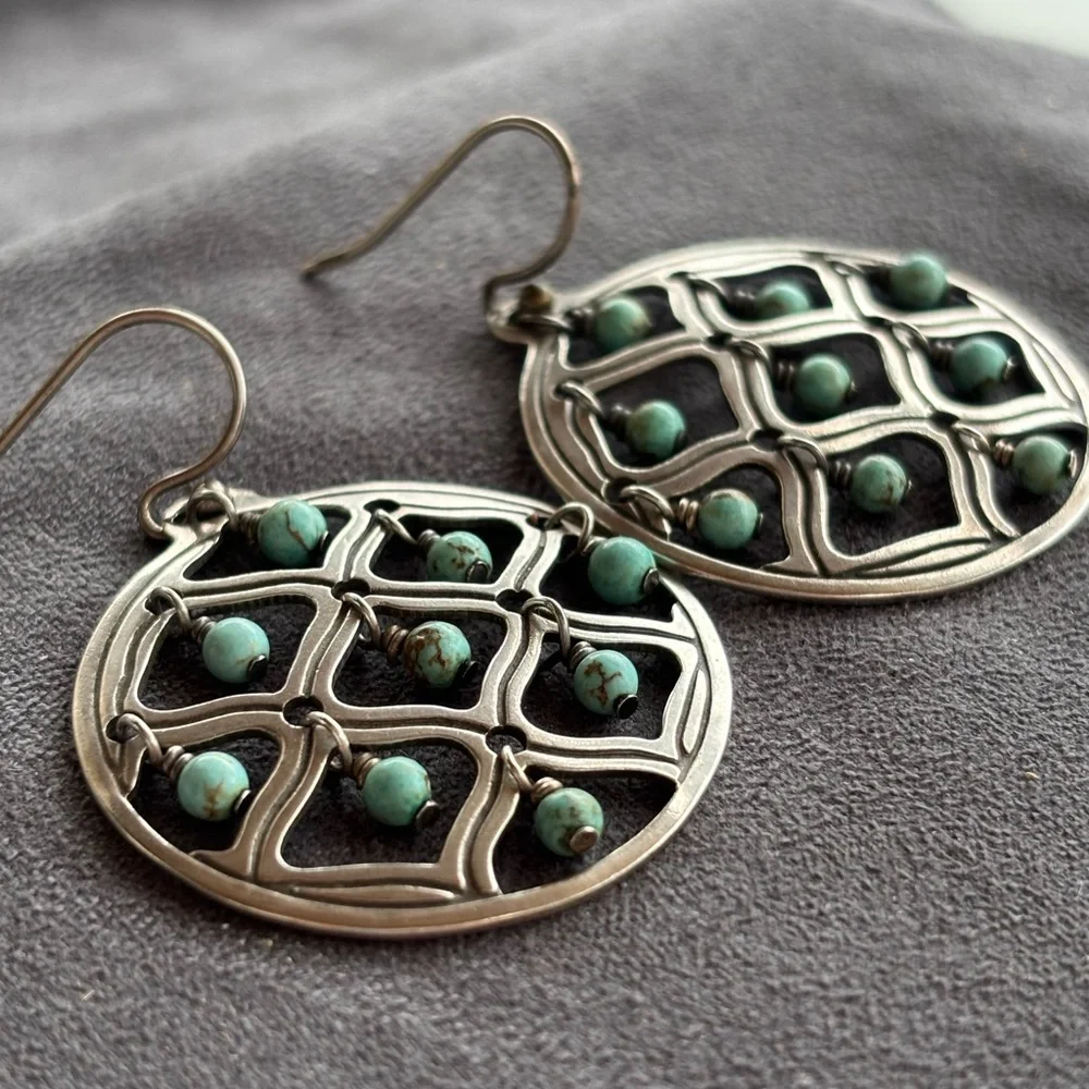 Silpada 925 Sterling Silver Howlite Bead Round Cutout Blue W1682 Earrings - Picture 2 of 6